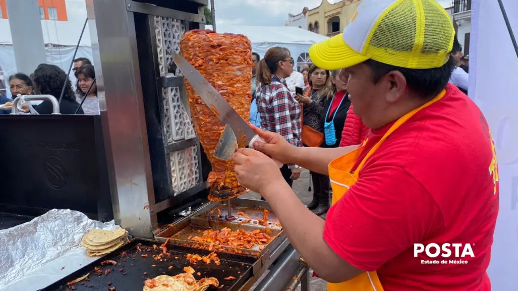 VIDEO | Toluca celebra victoria con 2 mil tacos gratis en Metepec, Edomex