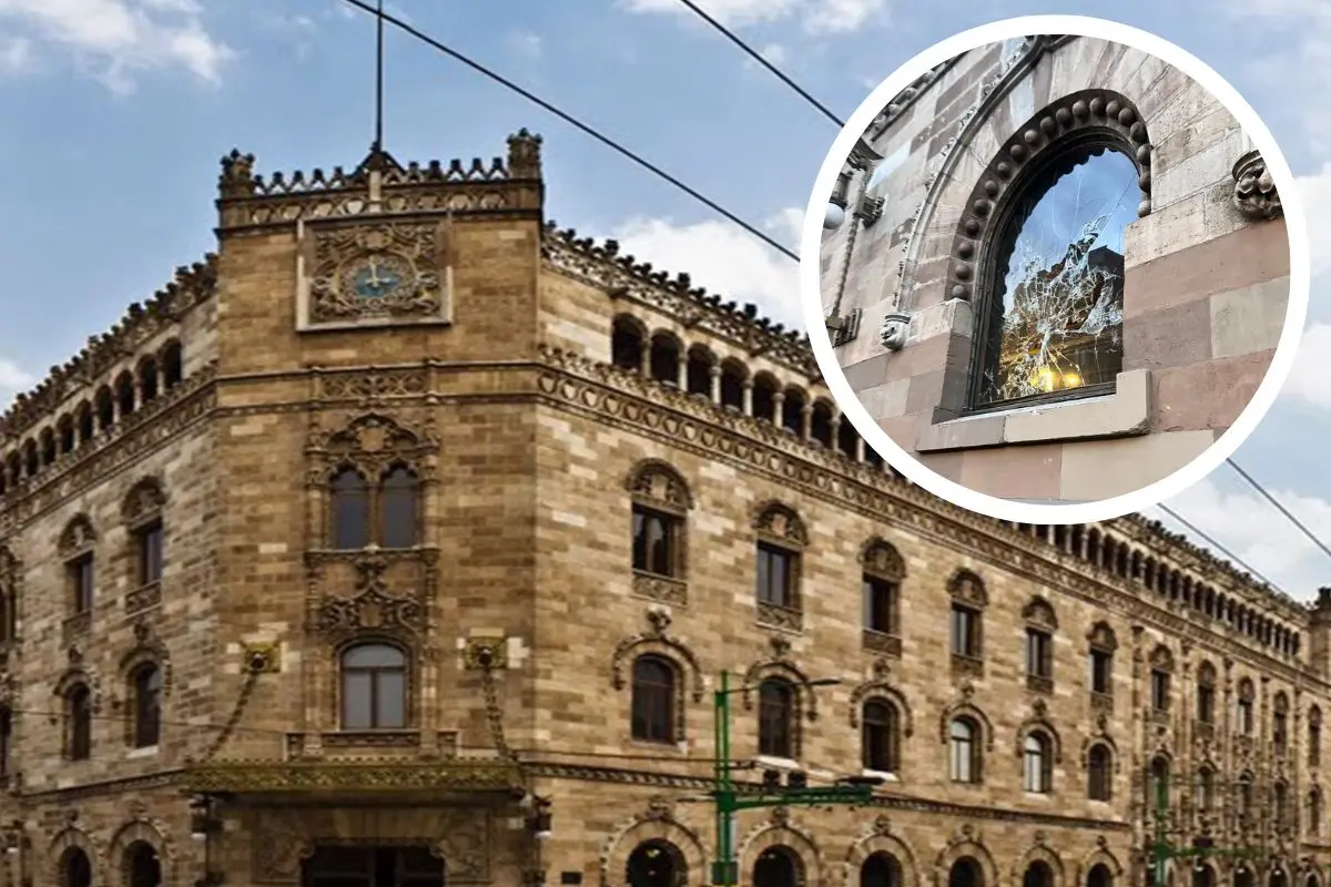 Palacio Postal, cristal roto por colectivo feminista. Foto: Gobierno de México | X (@alcanzandohoy) | Canva