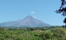Volcán de Colima se mantiene bajo vigilancia por desgasificación pasiva