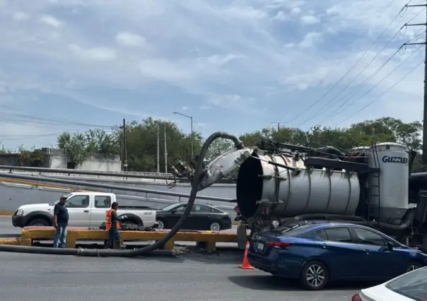 Gobierno de Monterrey refuerza limpieza de rejillas para prevenir inundaciones