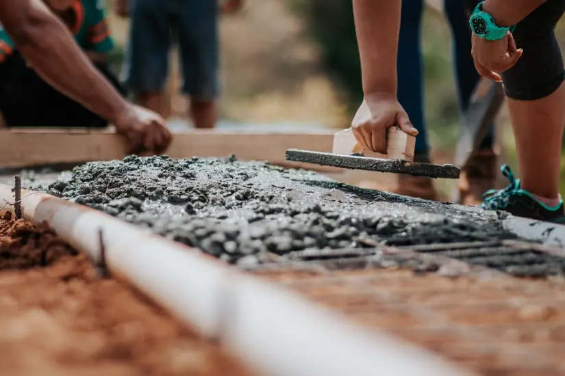 Impermeabilizar una cisterna de concreto es fundamental para garantizar su durabilidad y proteger el agua de la humedad. Foto: Canva