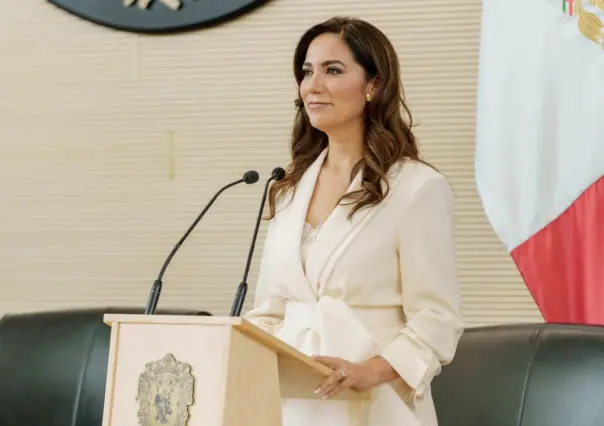 Vota la gobernadora Libia Denisse García en León, Guanajuato