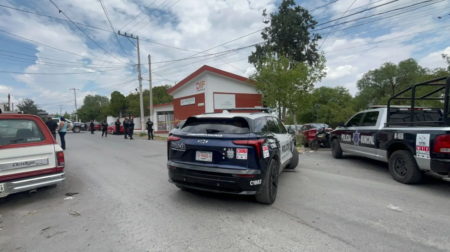 Autoridades se encuentran en la casilla del DIF en la colonia Simón Bolívar de Saltillo. (Fotografía: Marco Juárez)