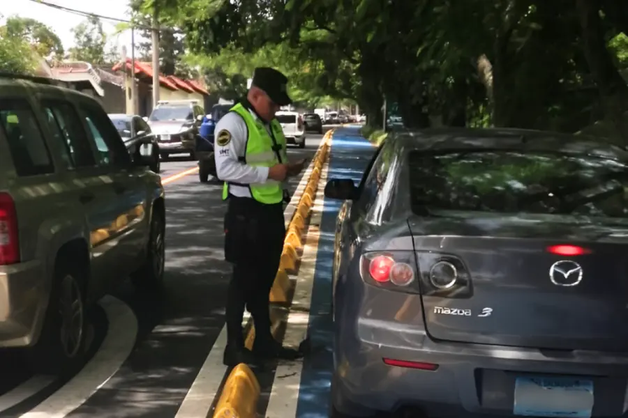 Esta es la multa que casi nadie conoce por invadir la ciclovía en CDMX y podrá salirte muy cara