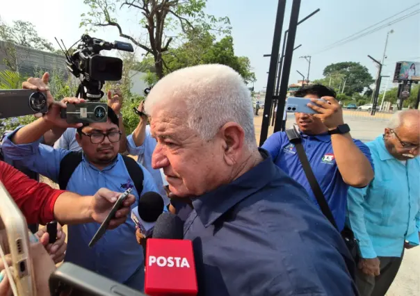 AMLO vive en Palenque sin protección militar ni exilio, asegura su hermano
