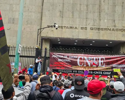 CNTE continúa plantón en el Zócalo de CDMX y pide reinstalar diálogo con la presidenta Sheinbaum