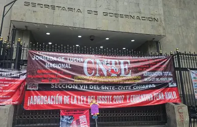 CNTE retoma diálogo con el Gobierno Federal tras 19 días de paro y plantón en el Zócalo de CDMX