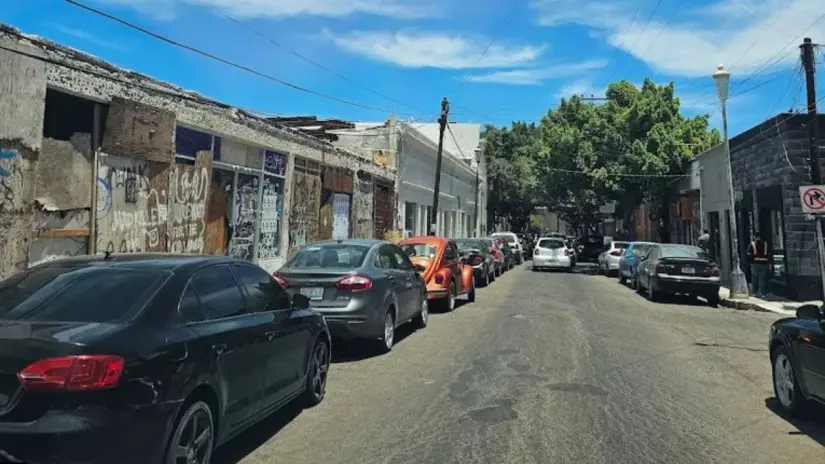La calle Artesanos es una zona con alto flujo de peatones y comercios. Foto: Google Maps