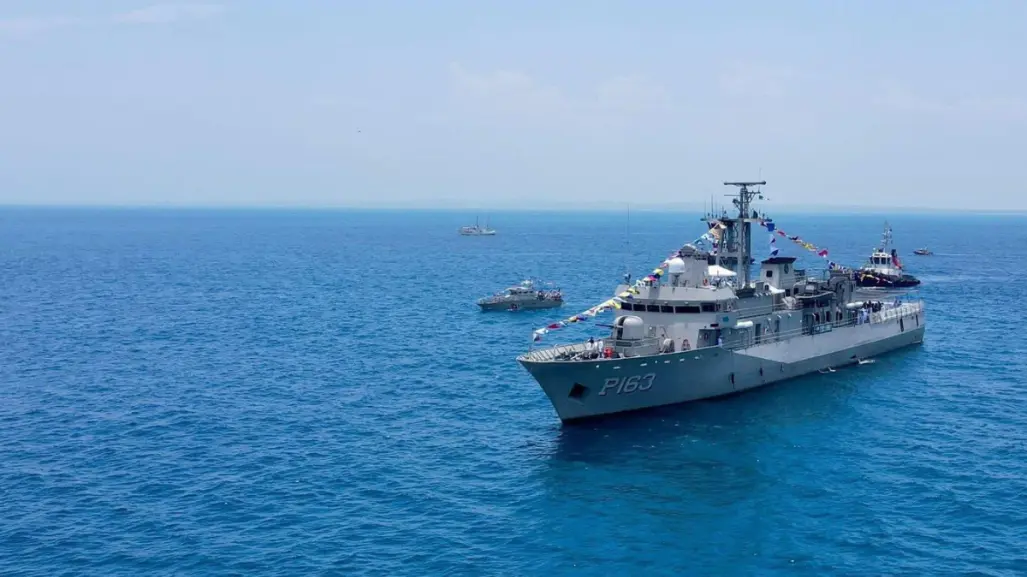 Conmemora SEMAR el LXXXIII aniversario naval con ofrenda en el Golfo de México