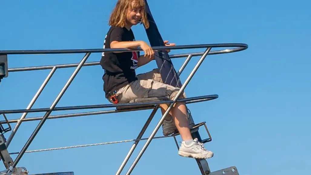 La activista Greta Thunberg navega rumbo a Gaza en misión humanitaria