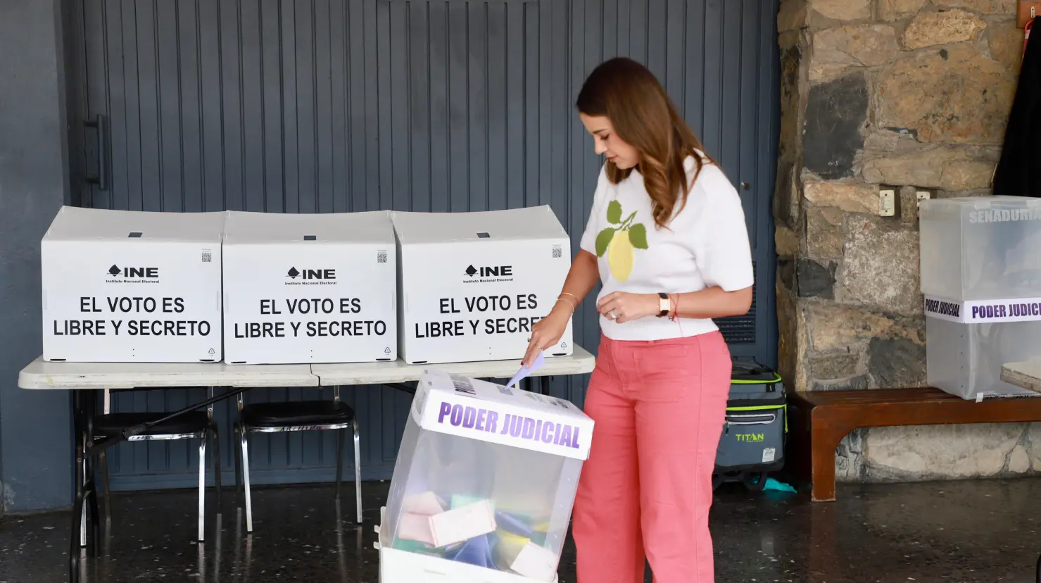 Durante su participación, Lorena de la Garza aprovechó para señalar la profunda crisis que enfrenta el sistema judicial en la entidad. Foto: Lorena de la Garza.