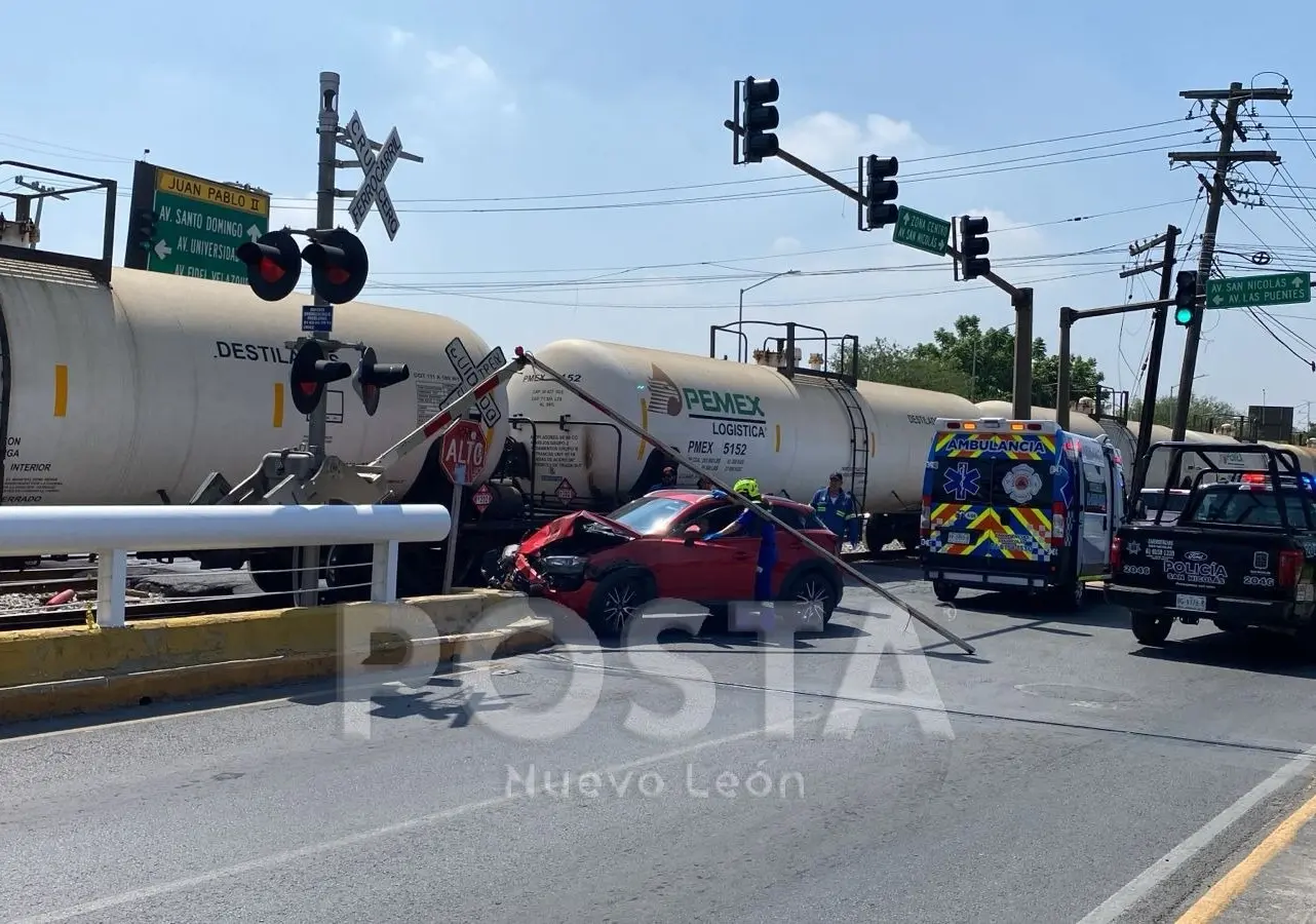 El tráfico en la zona se vio afectado durante al menos una hora, mientras las maniobras de auxilio se llevaban a cabo. Foto: POSTA.