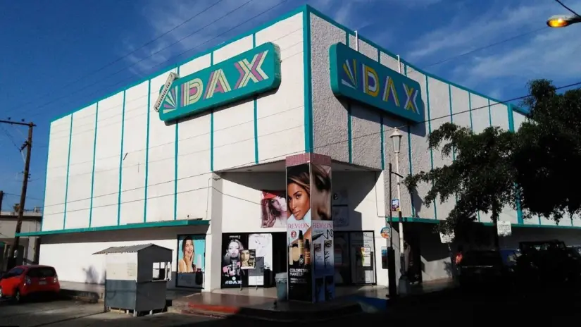 Comercios en la calle Artesanos podrían beneficiarse con la creación de una zona peatonal. Foto: Google Maps