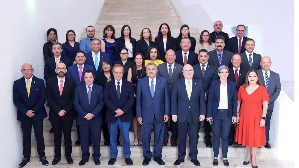 Reconocen excelencia académica en 12 carreras de la Universidad Autónoma de Nuevo León