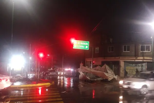 Granizo y lluvias paralizan el Edomex: calles y hospitales bajo el agua