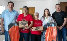 Entregan equipo deportivo en Salinas Victoria para delegación de adultos mayores