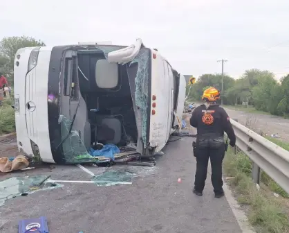 11 muertos en volcadura de autobús que viajaba a Tamaulipas
