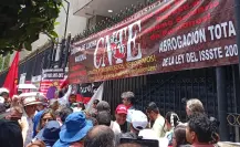 CNTE y Gobierno de México no llegan a acuerdo tras mesa de negocación; continúan paro nacional