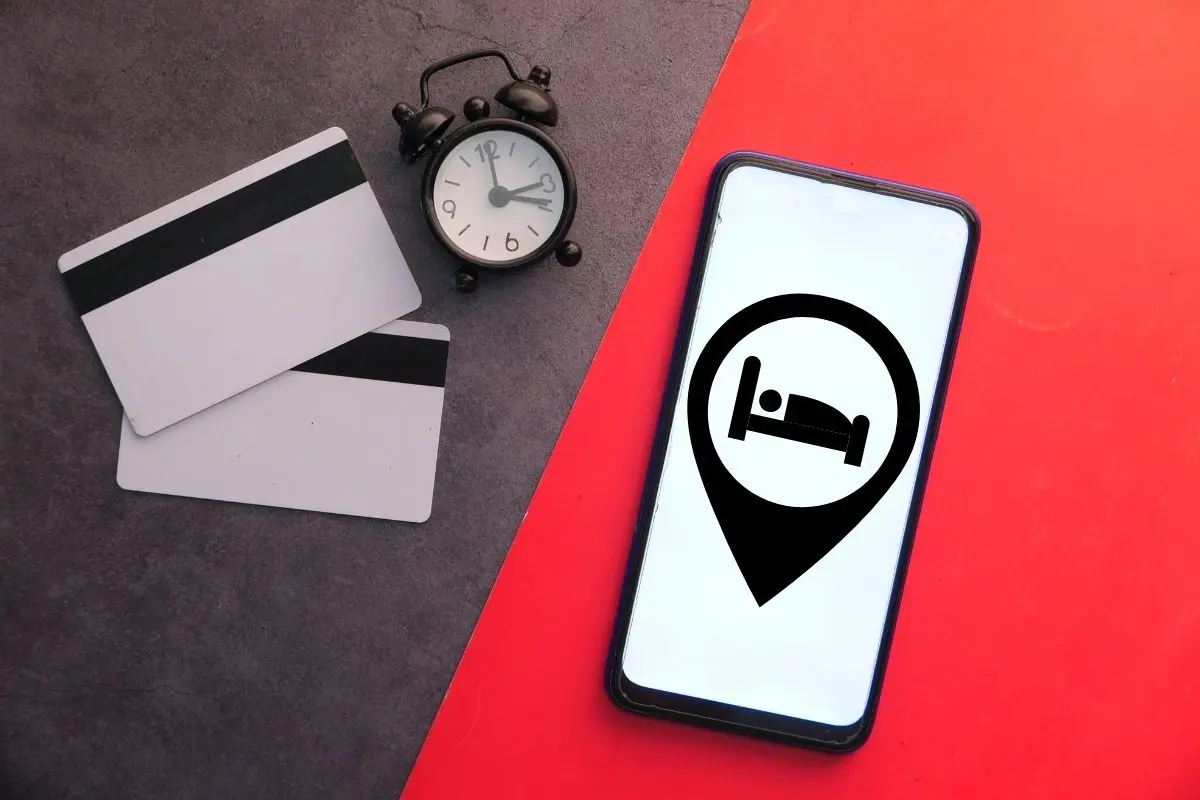 Encontrar un hotel que pueda beneficiar todo lo que necesites y sobre todo a un buen precio es más fácil si sabes buscar alguna manera en la que puede beneficiarte. Foto: CANVA