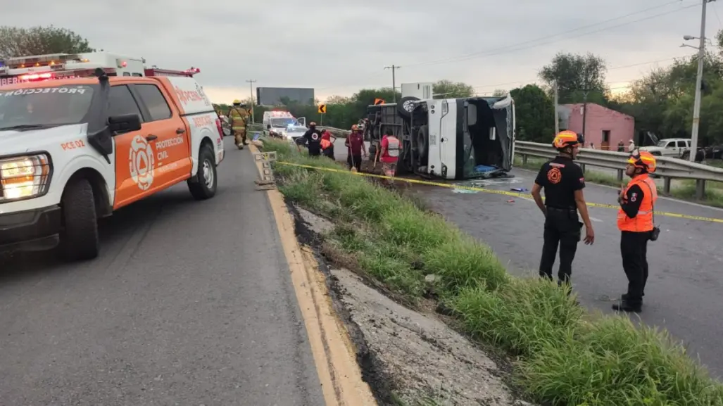 Reabren circulación de carretera Nacional tras fatal volcadura en Hualahuises