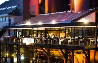 El restaurante de sabor internacional que ofrece una vista espectacular en el Parque Fundidora