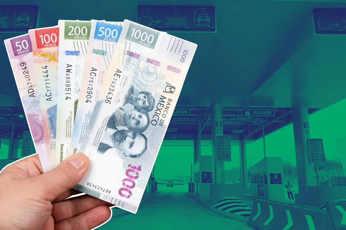 Una caseta del Nuevo Periférico de Nuevo León y dinero. Foto: Canva