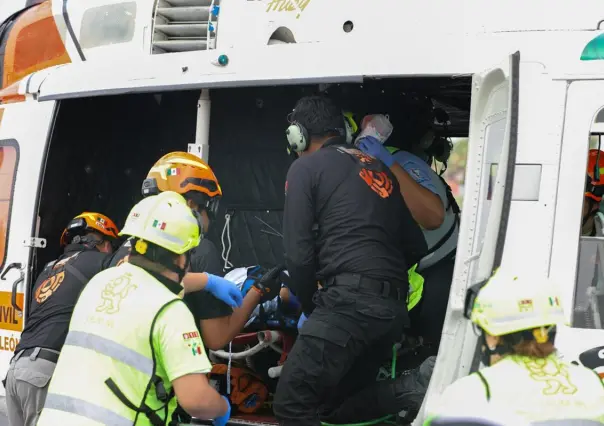 Menores lesionados de volcadura en Hualahuises llegan al Hospital Materno Infantil