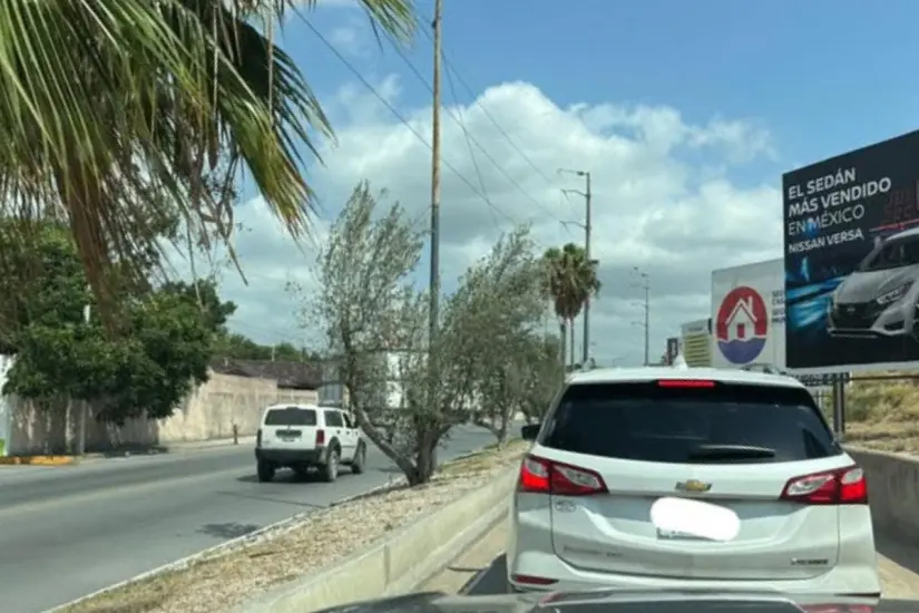 Filas en el puente Hidalgo | Foto: FB