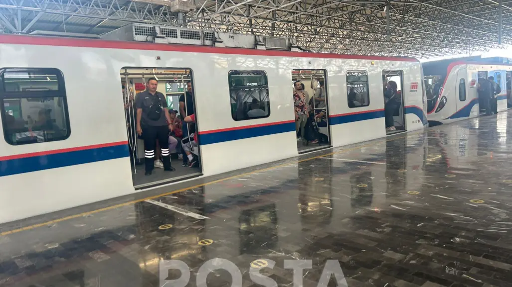 ¿Cuánto tiempo te toma viajar entre la estación Cuauhtémoc y Félix U. Gómez si utilizas las Línea 1 y 2 del Metro?