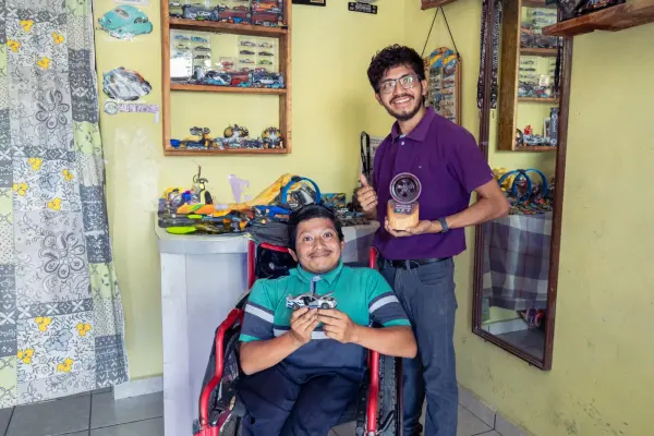 Más de 2,100 personas con discapacidad mejoran su movilidad en Yucatán gracias al DIF