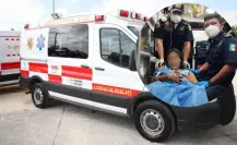 ¡Cigüeña con prisa! Bebé nace a bordo de una ambulancia en la vía Tizimín-Río Lagartos