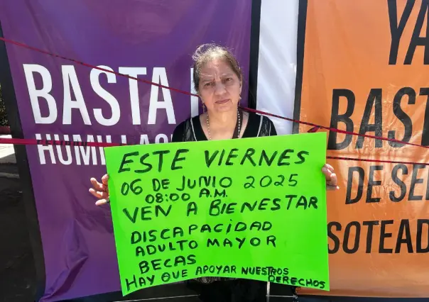 Lucha de manifestantes en Bienestar Durango: unos bloquean el edificio y otros exigen que abran