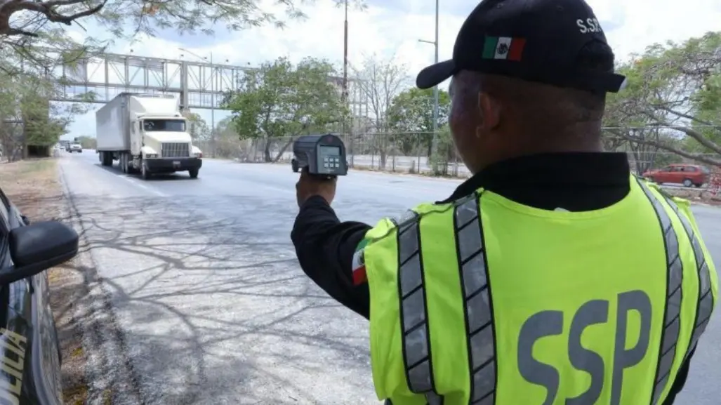 Colocan radares en periférico que detectan el uso de celular en conductores, ¿cómo funciona?