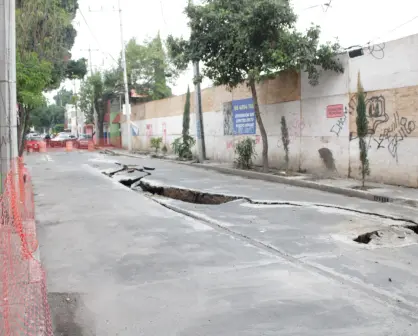 Tras lluvias y mala construcción, se abre grieta en Iztacalco de CDMX: empresa cubrirá daños