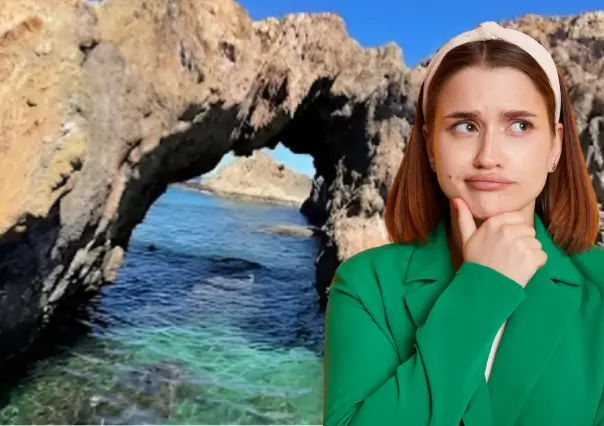 ¿Cómo se formaron los arcos volcánicos de Playa Arquitos en Mulegé?