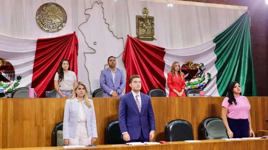 Congreso del Estado rinde homenaje en memoria de personas que murieron en Hualahuises