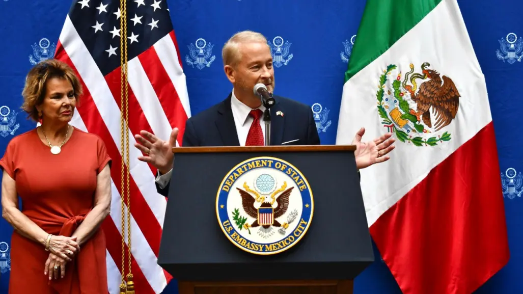Embajador de EU pide unidad a México para enfrentar amenazas de China