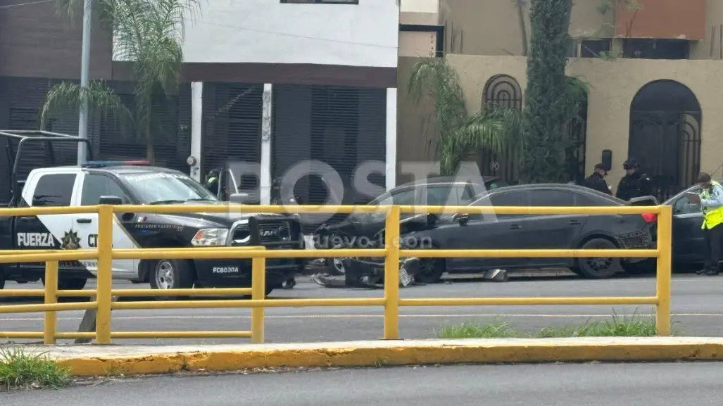 Fuerza Civil detiene 3 personas tras persecución al poniente de Monterrey