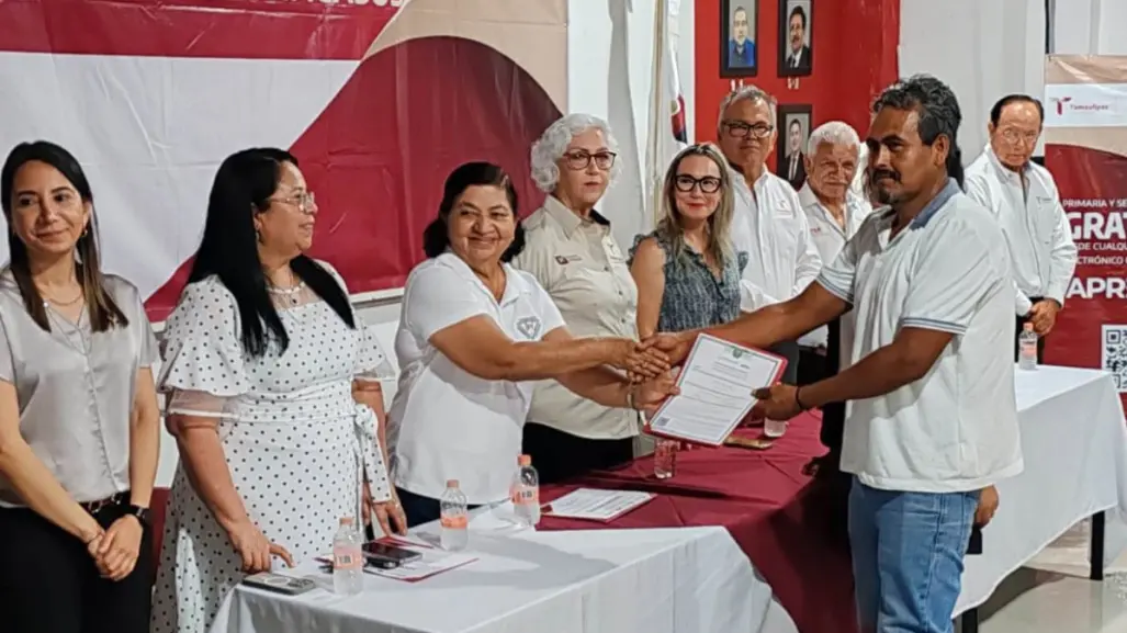 ITEA entrega 150 certificados de educación básica en Tamaulipas