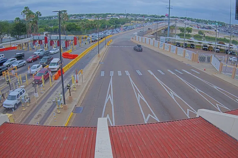 Avanza rápido el tráfico vehicular en el puente Juárez -Lincoln | Foto: cámaras