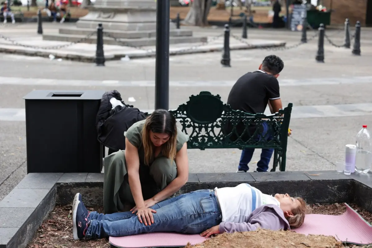 Mujer quitadolores en Puebla Foto: Jafet Moz