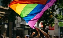 Adornos con temática LGBT+ abarrotan comercios de Mérida: estos son los artículos con más demanda