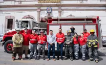 Raúl Cantú entrega nuevo camión de bomberos en Salinas Victoria
