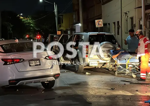 Choque deja 2 heridos en la colonia Independencia de Monterrey