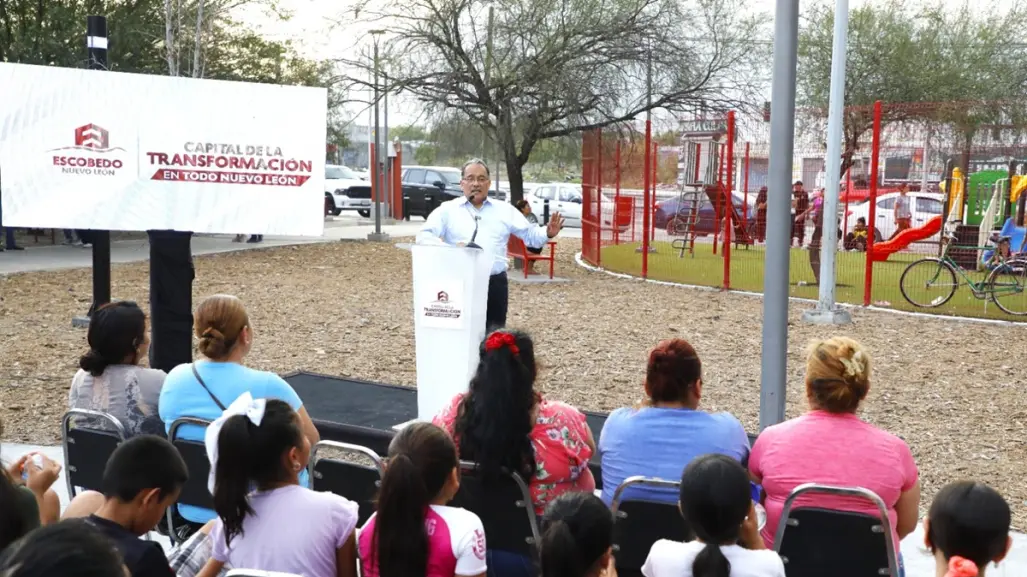 Andrés Mijes inaugura tres Plazas de la Transformación en Escobedo