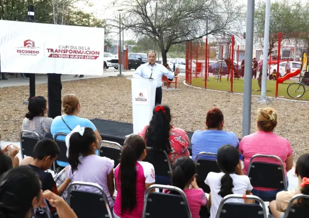 Andrés Mijes inaugura tres Plazas de la Transformación en Escobedo