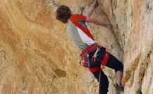 Puente de Dios en Galeana, el lugar ideal para practicar la escalada