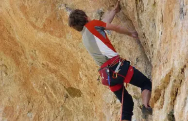 Puente de Dios en Galeana, el lugar ideal para practicar la escalada