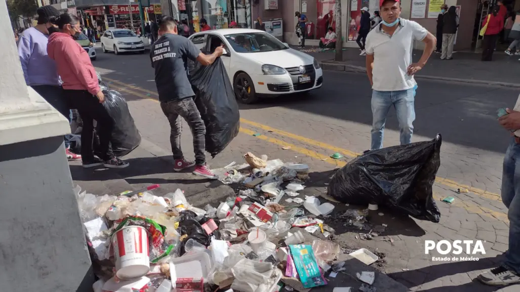 Multas en Edomex: tirar basura en las calles de Toluca puede costarte hasta 5 mil pesos