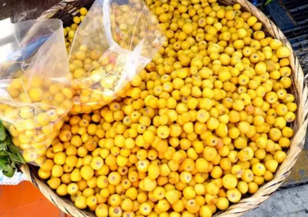 Luce una piel 20 años más joven con el agua de esta fruta que tienes en tu cocina